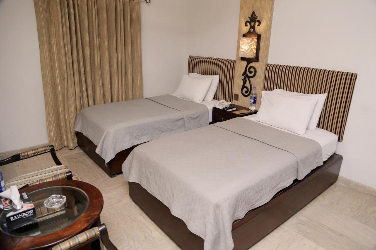 Shelton Hotel Lahore Buitenkant foto