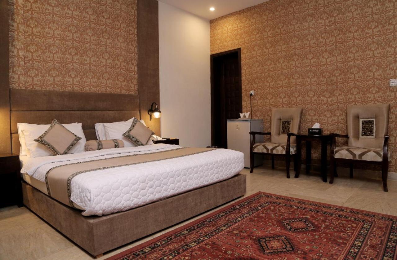 Shelton Hotel Lahore Buitenkant foto