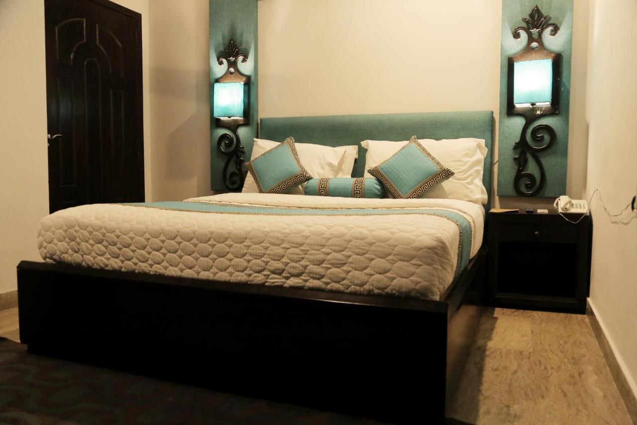 Shelton Hotel Lahore Buitenkant foto