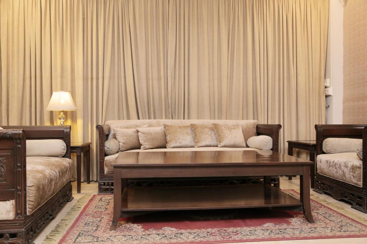 Shelton Hotel Lahore Buitenkant foto