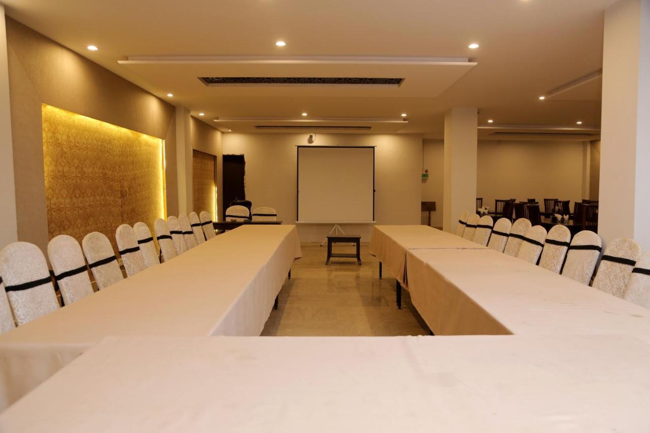 Shelton Hotel Lahore Buitenkant foto