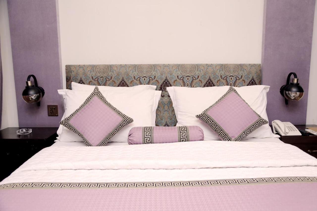 Shelton Hotel Lahore Buitenkant foto